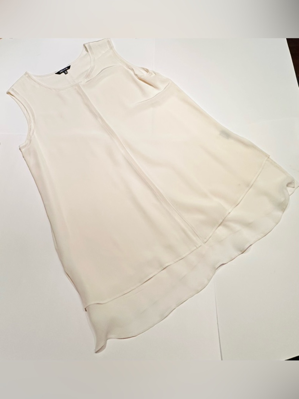Misook 100% Silk Layered Sleeveless Tunic in a White-ish Cream Size: Medium